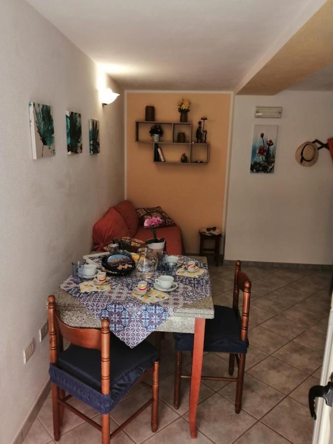 Appartamenti Le Conchiglie E Le Stelle Marine Кала Гононе Екстериор снимка